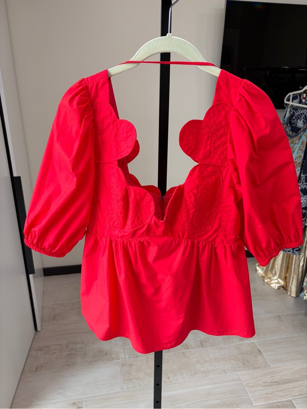Farm Rio: Red Heart Short Sleeve Organic
Cotton Blouse - Picture 6 of 9